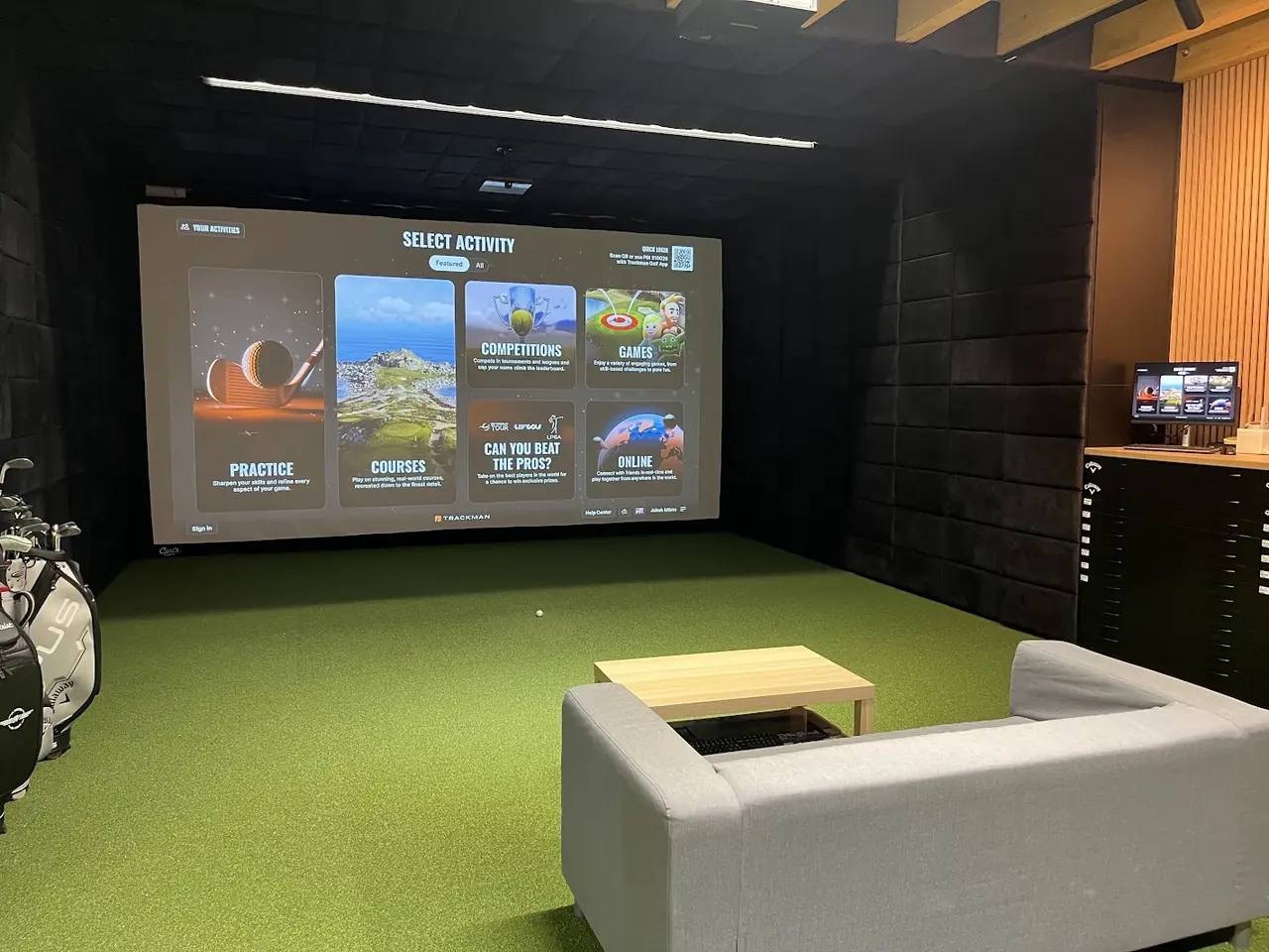 TrackMan-simulator i en golfstudio