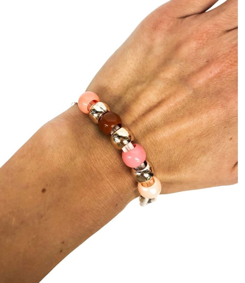 Handmade Teraka armband, typ 017, vit/rosa