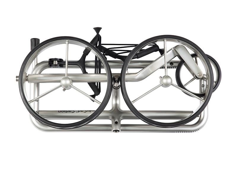 JuCad Carbon manuell vagn, silver/svart + bärväska JTT