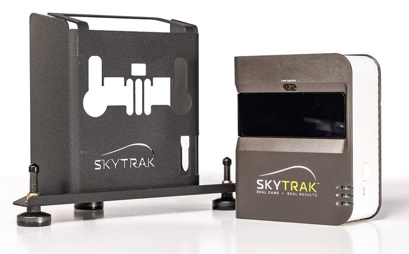 SkyTrak Launch Monitor (EU) + Protective Metal Case