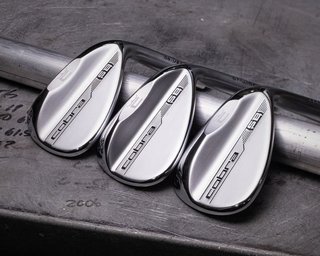 Cobra SNAKEBITE Silver Versatile herr wedge, stål