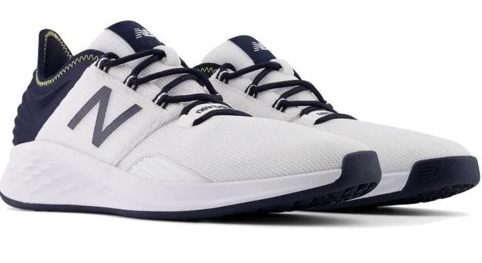 New Balance Fresh Foam ROAV dam golfskor, vit/marinblå