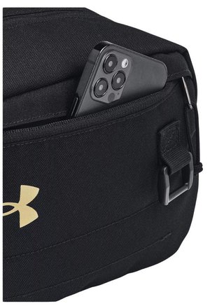 Under Armour Contain Travel Kit bag
