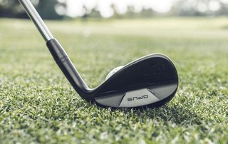 Callaway Opus Black Shadow wedge, stål