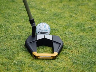 TaylorMade Kalea Gold Spider S dam putter