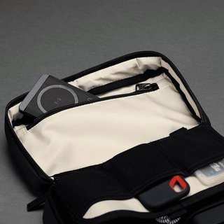 Ogio Pace Pro Tech Case 2L bag