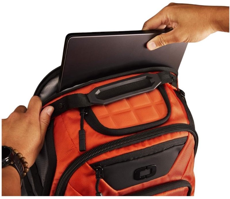 Ogio Renegade DNA 27L bag