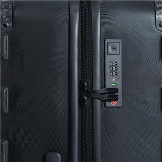Ogio Renegade Vault Checked Luggage 95L bag, svart