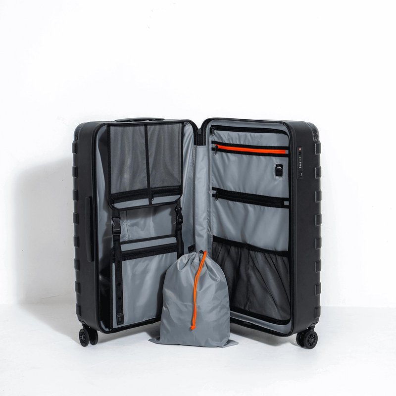 Ogio Renegade Vault Checked Luggage 95L bag, svart