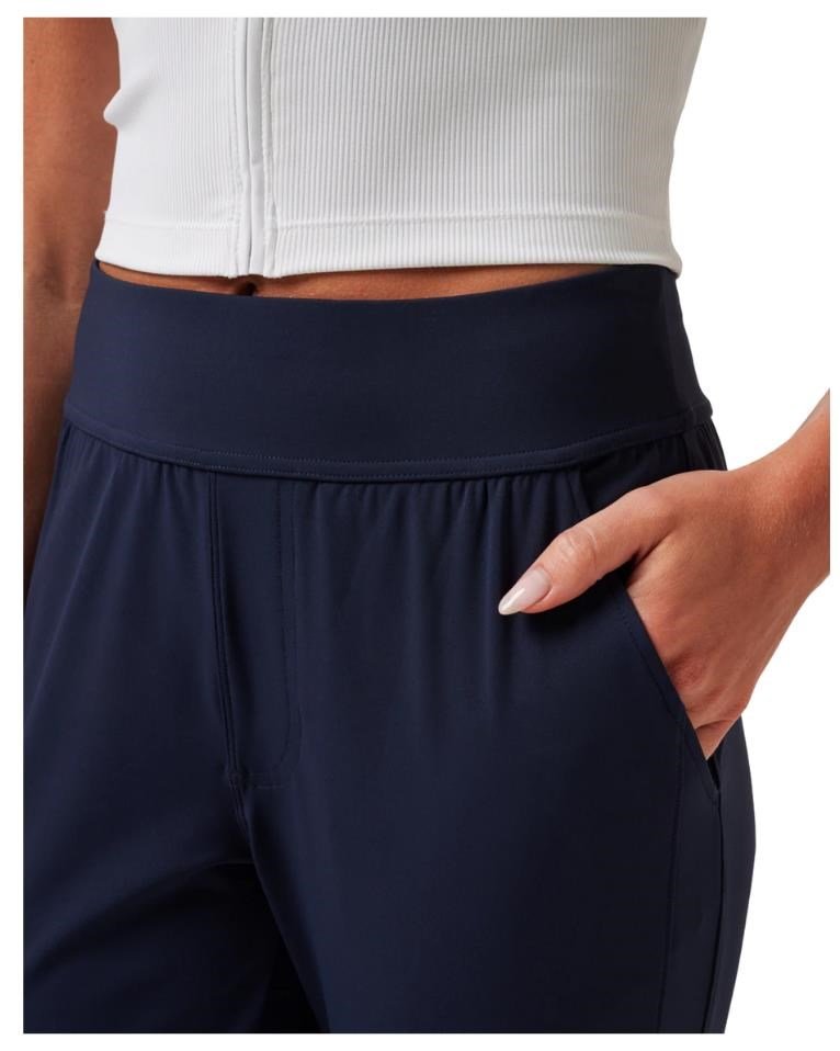 Travis Mathew Moveknit Resilience dambyxor, navy blazer