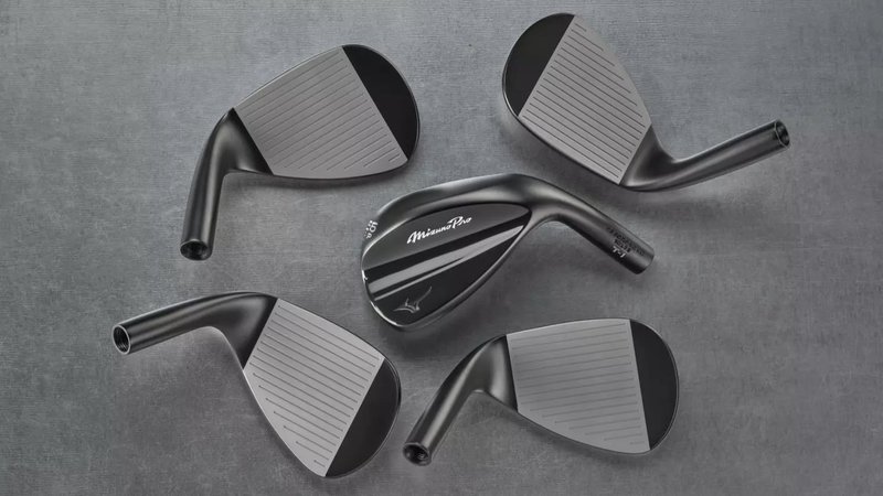 Mizuno Pro T-1 Black Ion wedge, stål