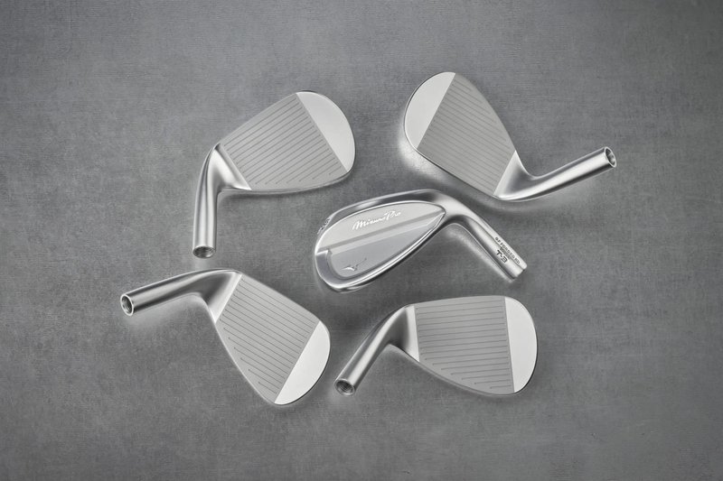 Mizuno Pro T-3 Soft White Satin wedge, stål