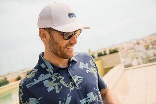 Travis Mathew Favorite Hello herr polo, total eclipse