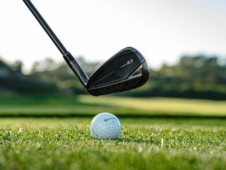 TaylorMade Qi Gunmetal Edition herr järnset, stål