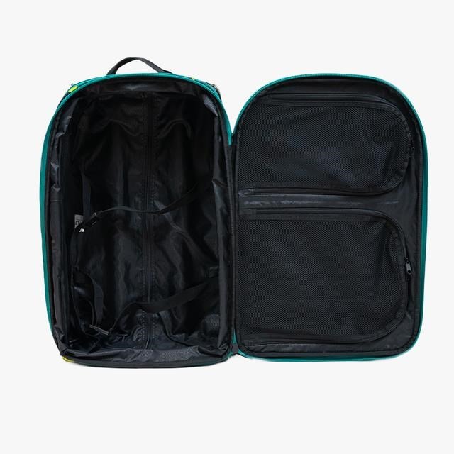Ogio Ogio Alpha Layover Aston Martin F1 Team 40-44L bag, grön