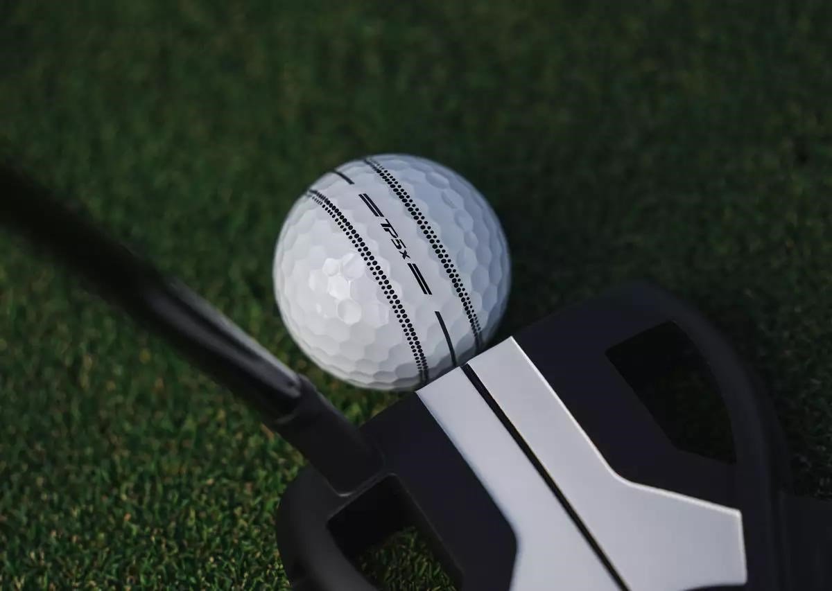 TaylorMade TP5x Stripe golfbollar
