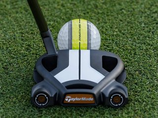 TaylorMade Tour Response Stripe golfbollar