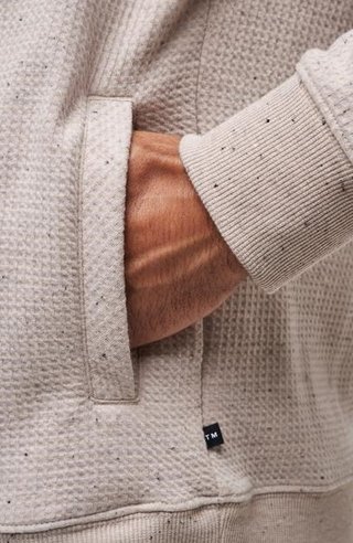 Travis Mathew Cloud Wafle herr sweatshirt, oxford tan