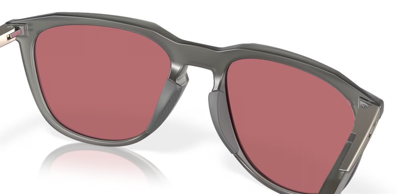 Oakley Thurso solglasögon, Prizm dark Golf Lenses/Matte Grey Smoke Frame