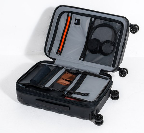 Ogio Renegade Vault carry-on bag, vit