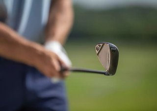 TaylorMade Hi-Toe 5 Aged Copper herr wedge, grafit