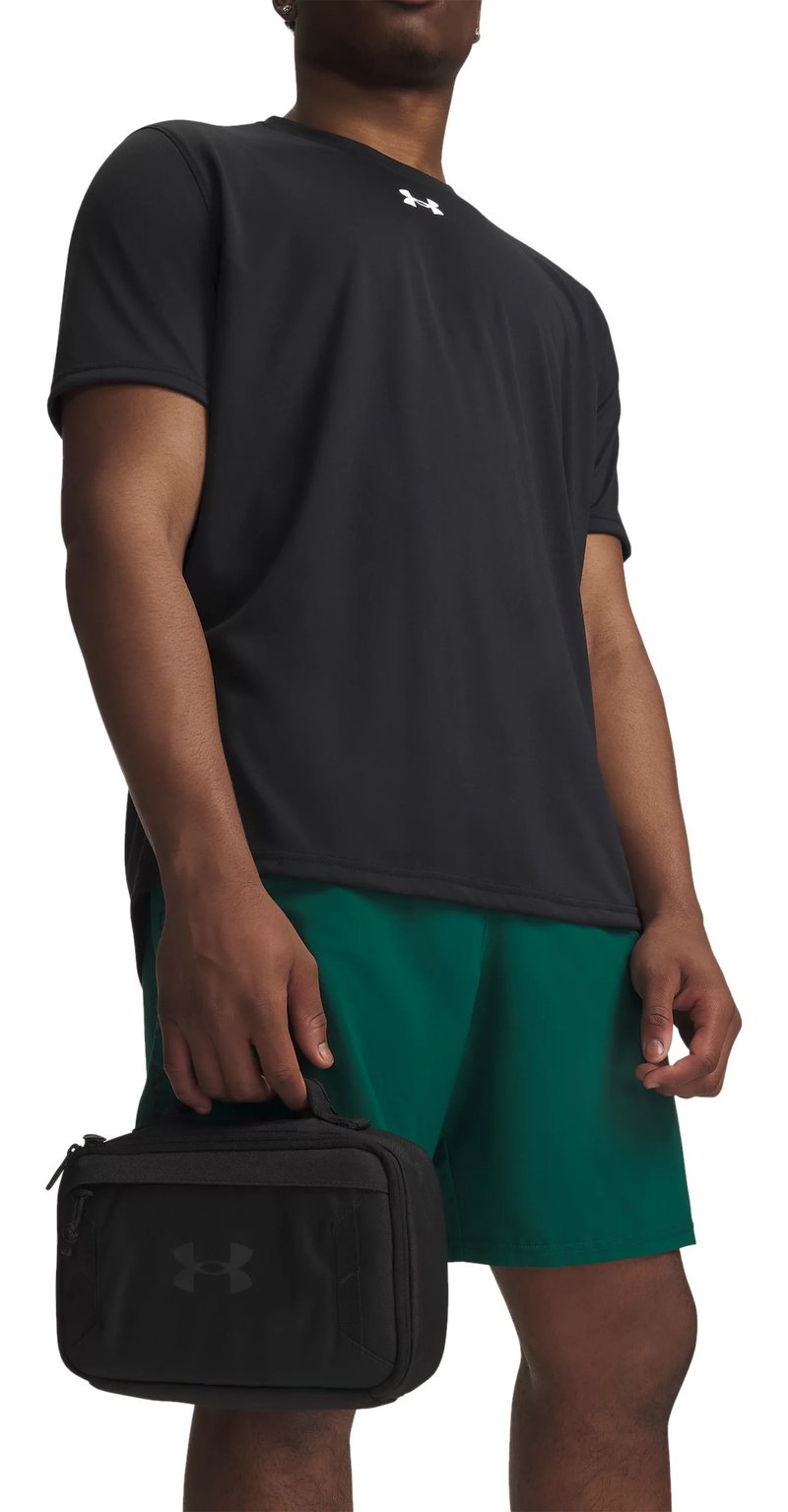 Under Armour Hustle Travel Kit, svart