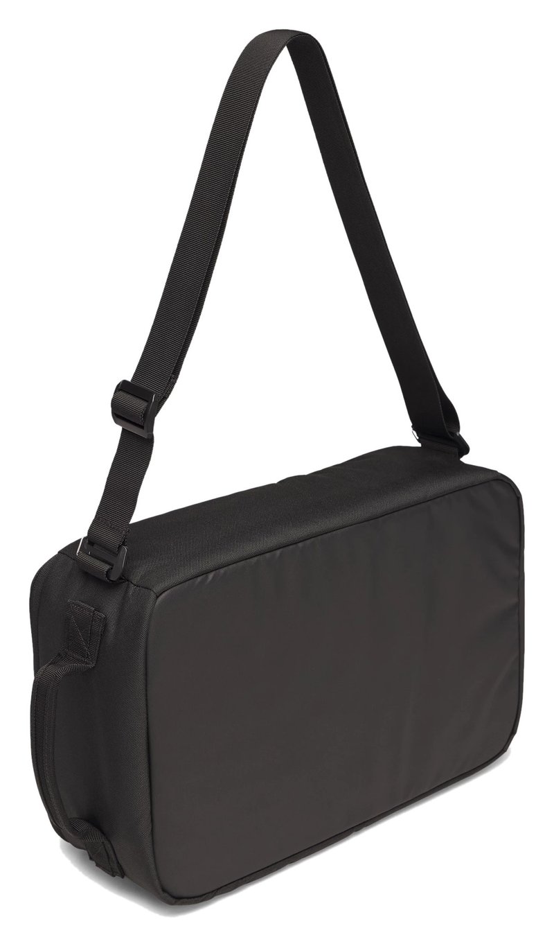 Under Armour Hustle skobag