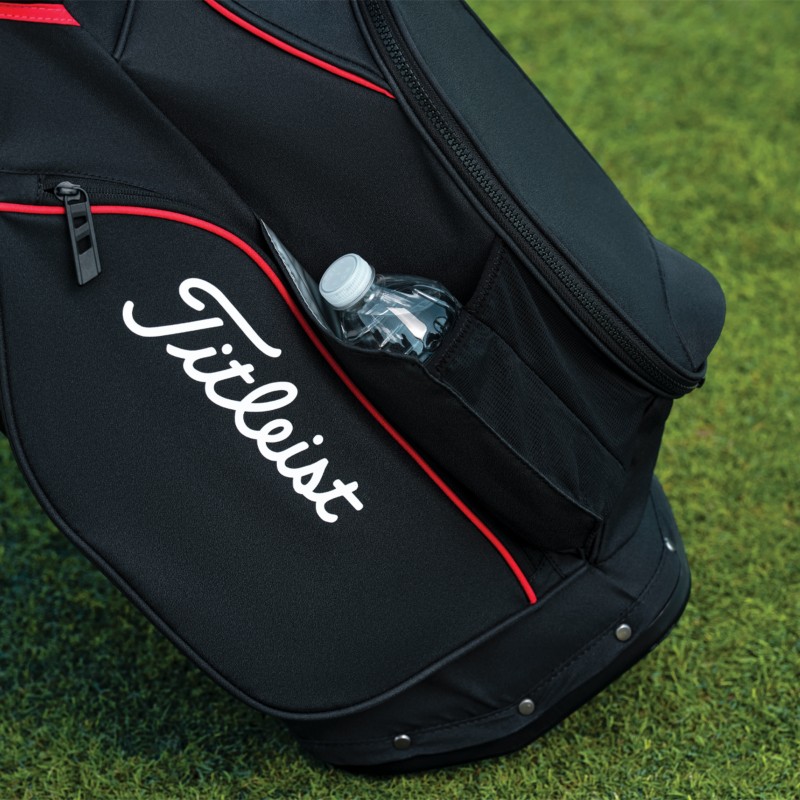 Isolerat externt flaskfack på Titleist Players S4