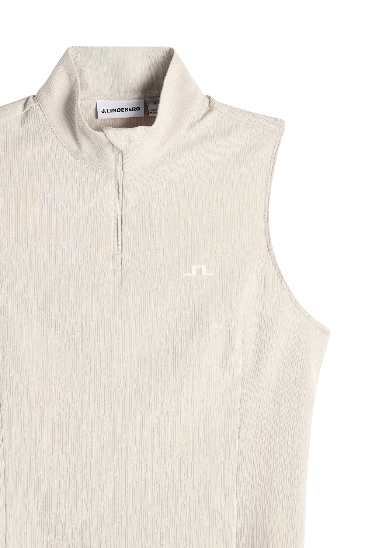 J.Lindeberg Tia Sleeveless Top Moonbeam – livsstilsbild från golfbanan