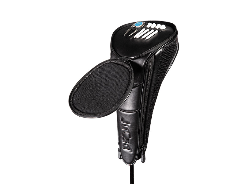 JuCad Driver Head Cover Set öppet som visar dragkedjefack med peggar och greenlagare
