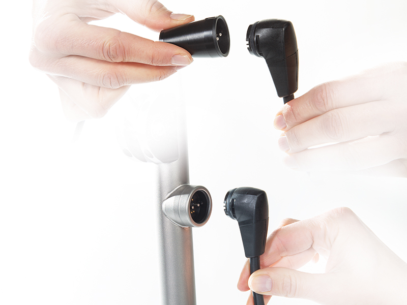 Magnetic connection for easy and safe charging of JuCad trolley