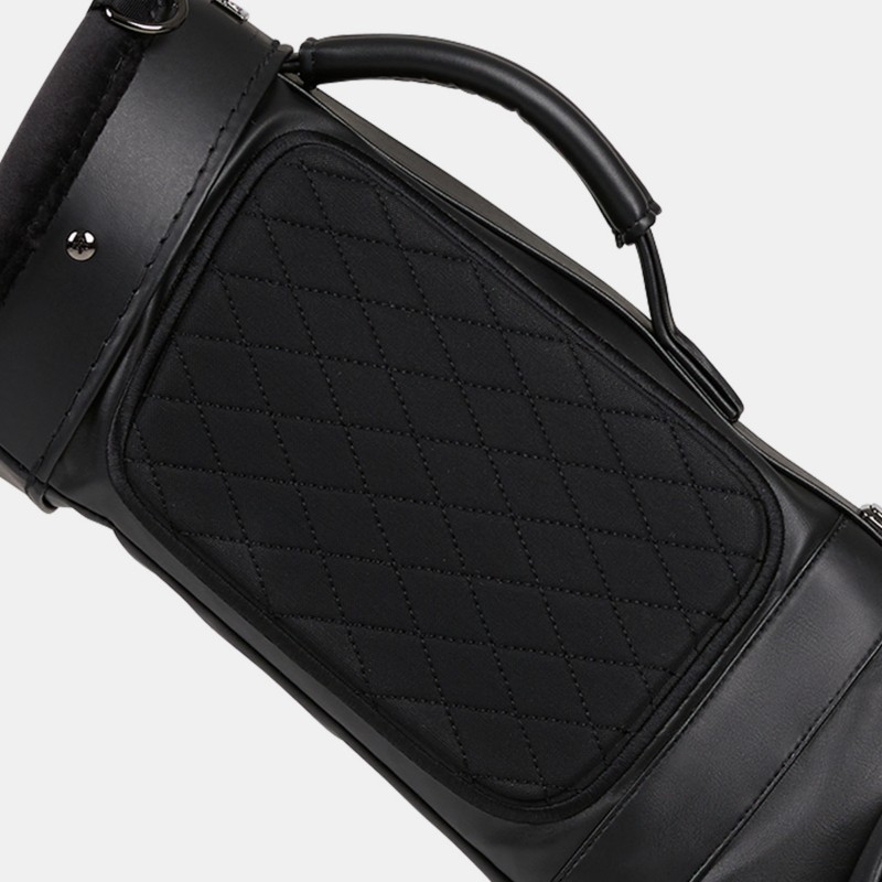 Quilted detailing on the Titleist LINKSLEGEND Carry Bag