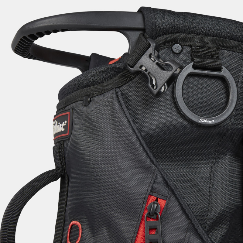 Handtag i toppen på Titleist Premium bärbag
