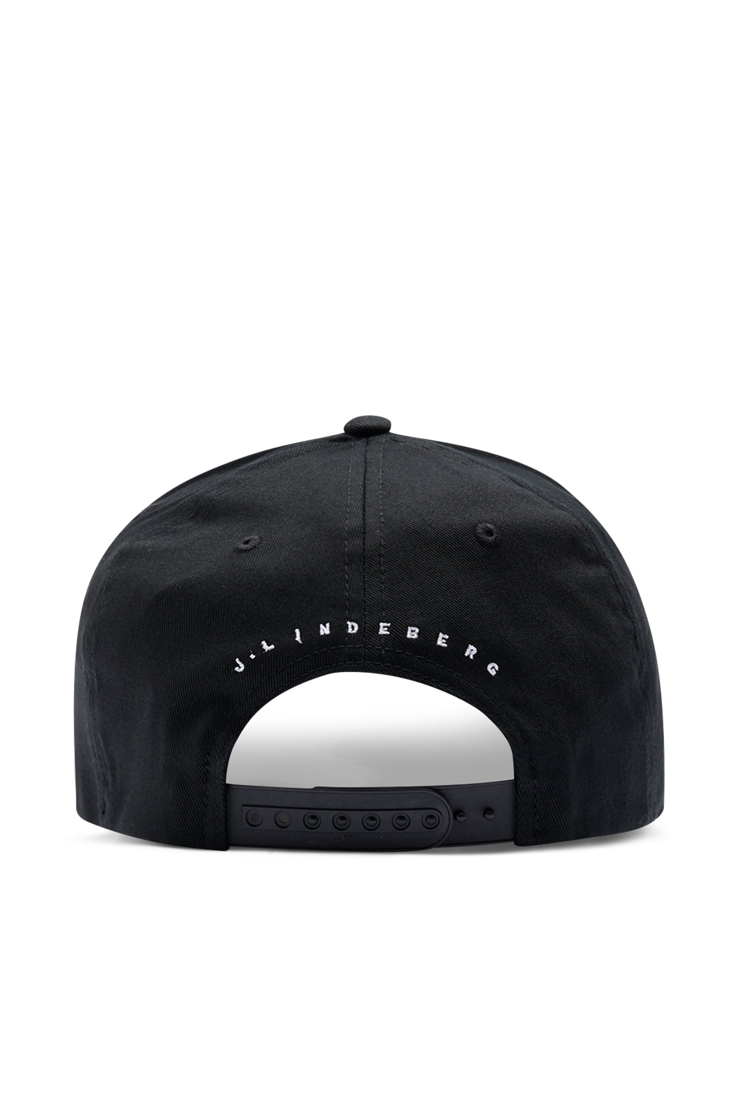 J.Lindeberg Heath Cap Black – detalj på sida och baksida som visar 3D Bridge-logotyp och J.LINDEBERG-text