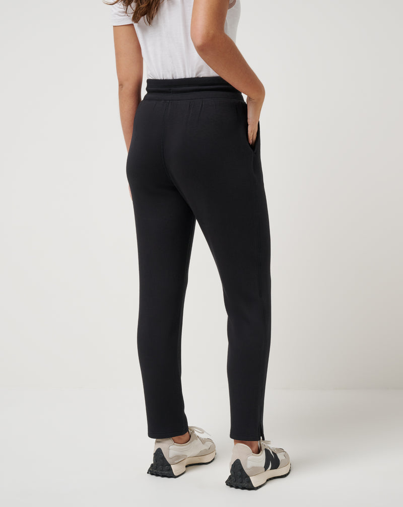 Travis Mathew Skyloft Soft Ankle Pant – tapered fit detail