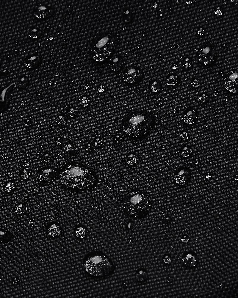 UA Storm vattenavvisande teknikdetalj på UA Undeniable 5.0 XS Duffle