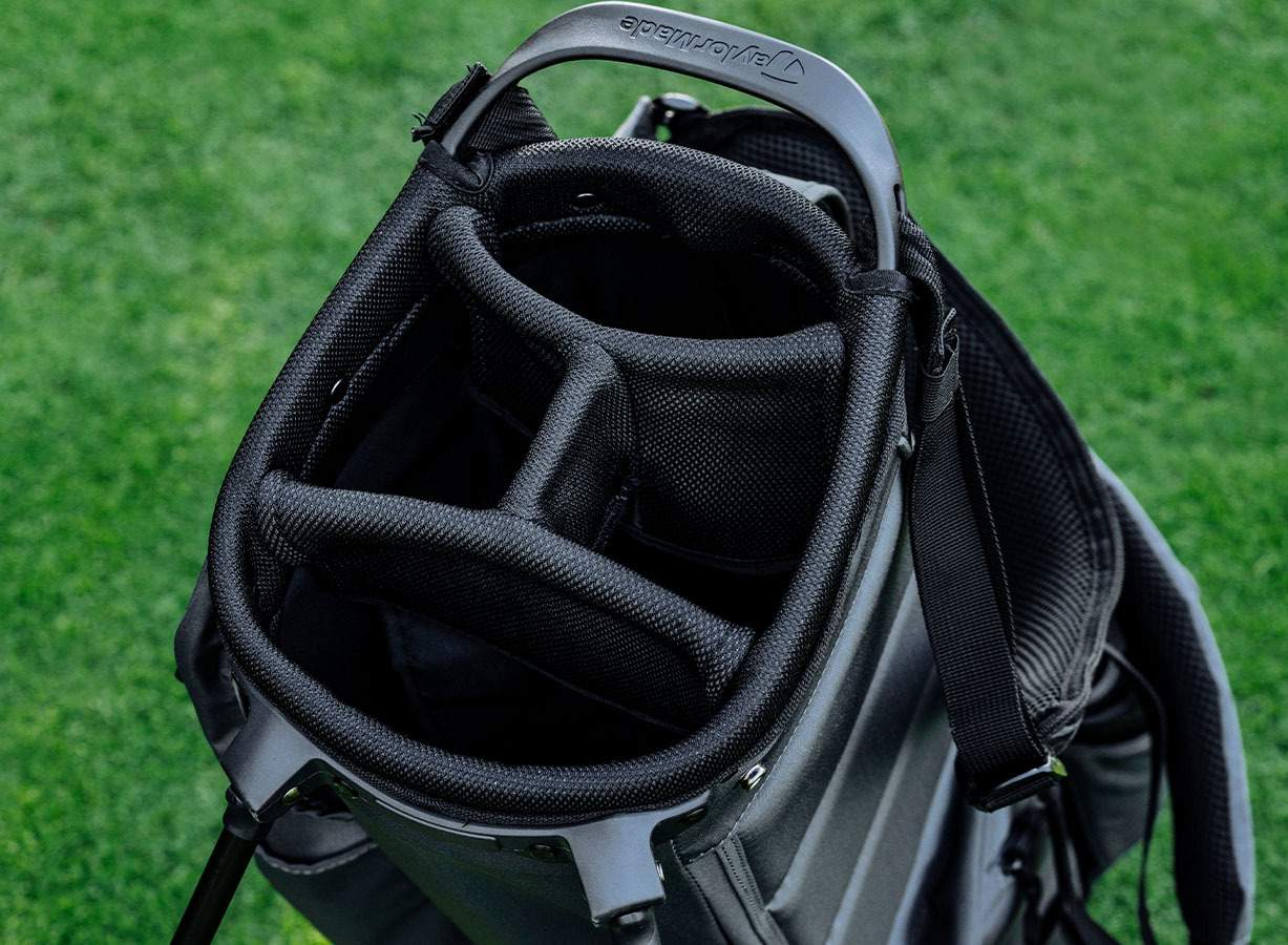 TaylorMade FlexTech bärbag 4-delad toppdetalj